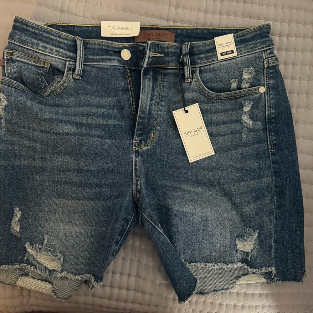 Judy Blue Women's Distressed Denim Shorts - Medium Blue Wash